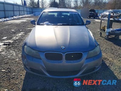 Piąte zdjęcie samochodu w środku: 2010 BMW 328 XI SULEV VIN:WBAPK5C59AA648443 - miniatura