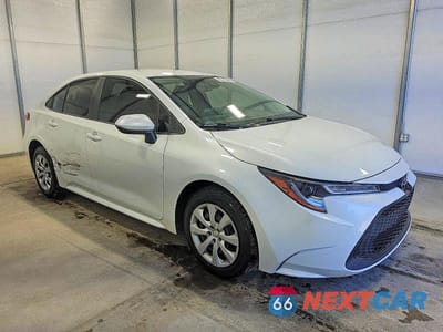 Czwarte zdjęcie samochodu z boku: 2022 TOYOTA COROLLA LE VIN:JTDEPMAE7N3024756 - miniatura
