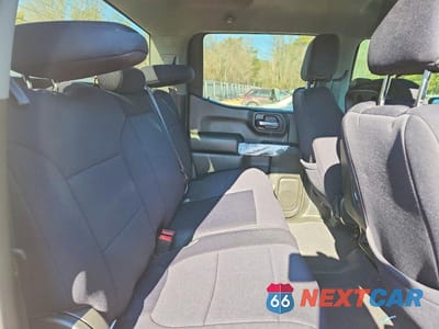 Zdjęcie 10 z 11 samochodu: 2021 CHEVROLET SILVERADO K1500 CUSTOM VIN:1GCPYBEK4MZ398151 - miniatura