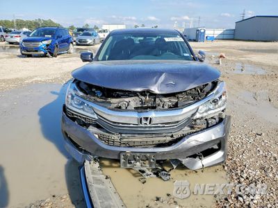 Piąte zdjęcie samochodu w środku: 2017 HONDA ACCORD EX VIN:1HGCR2F76HA044367 - miniatura