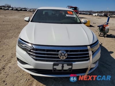 Piąte zdjęcie samochodu w środku: 2019 VOLKSWAGEN JETTA S VIN:3VWN57BU1KM063749 - miniatura
