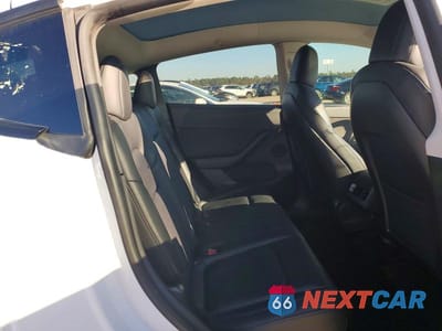 Zdjęcie 11 z 13 samochodu: 2021 TESLA MODEL Y VIN:5YJYGDEE5MF065816 - miniatura