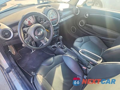 Zdjęcie 8 z 11 samochodu: 2012 MINI COOPER S VIN:WMWSV3C55CT387213 - miniatura