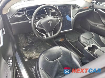 Zdjęcie 8 z 11 samochodu: 2015 TESLA MODEL S VIN:5YJSA1E27FF119731 - miniatura