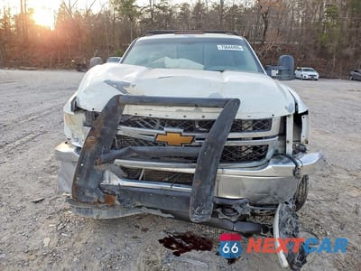 Piąte zdjęcie samochodu w środku: 2014 CHEVROLET SILVERADO FLATBED TRUCK VIN:1GB3CZC89EF134721 - miniatura