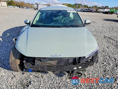 Piąte zdjęcie samochodu w środku: 2025 KIA K4 LX VIN:3KPFT4DE8SE061525 - miniatura