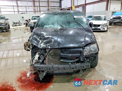 Piąte zdjęcie samochodu w środku: 2018 DODGE GRAND CARAVAN GT VIN:2C4RDGEG9JR223719 - miniatura