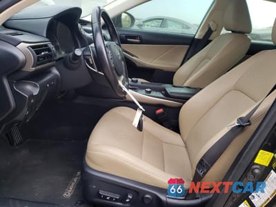 Zdjęcie 7 z 12 samochodu: 2018 LEXUS IS 300 BASE VIN:JTHBA1D26J5073304 - miniatura