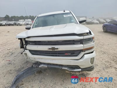 Piąte zdjęcie samochodu w środku: 2016 CHEVROLET SILVERADO K1500 LT VIN:3GCUKREC6GG321419 - miniatura