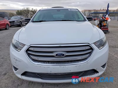 Piąte zdjęcie samochodu w środku: 2016 FORD TAURUS SE VIN:1FAHP2D89GG125113 - miniatura