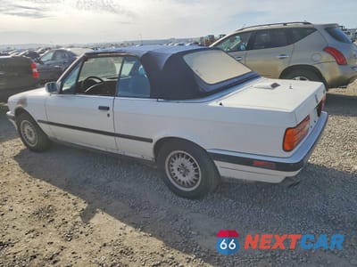 Drugie zdjęcie samochodu z przodu: 1991 BMW 325 IC VIN:WBABB1311MEC04845 - miniatura