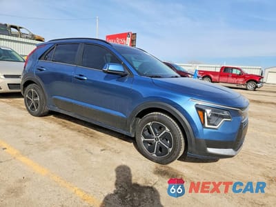Czwarte zdjęcie samochodu z boku: 2023 KIA NIRO EX VIN:KNDCR3LE1P5117644 - miniatura