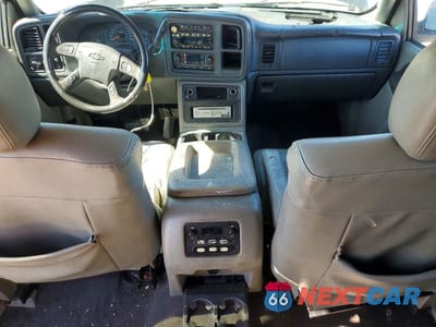 Zdjęcie 8 z 14 samochodu: 2003 CHEVROLET SUBURBAN C1500 VIN:3GNEC16Z23G341223 - miniatura