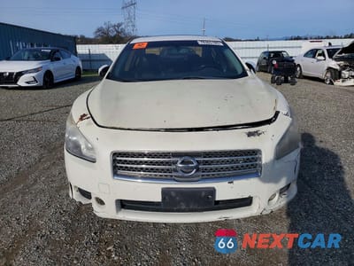 Piąte zdjęcie samochodu w środku: 2010 NISSAN MAXIMA VIN:1N4AA5AP3AC846770 - miniatura