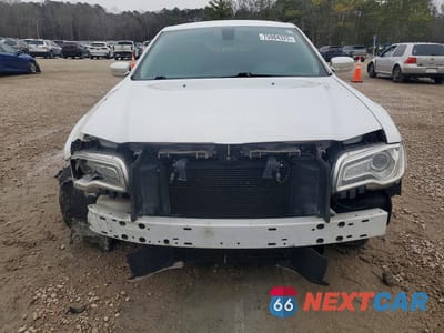 Piąte zdjęcie samochodu w środku: 2016 CHRYSLER 300 LIMITED VIN:2C3CCAAG9GH135705 - miniatura