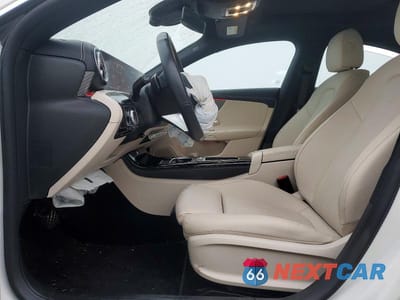 Zdjęcie 7 z 11 samochodu: 2025 MERCEDES-BENZ CLA 250 4MATIC VIN:W1K5J4HB2SN540803 - miniatura