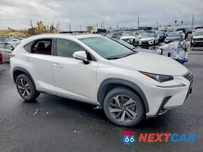 Czwarte zdjęcie samochodu z boku: 2020 LEXUS NX 300 BASE VIN:JTJDARBZ9L5011601 - miniatura