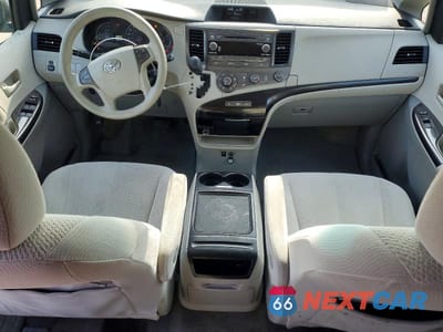Zdjęcie 8 z 13 samochodu: 2012 TOYOTA SIENNA LE 8-PASSENGER VIN:5TDKK3DC5CS245807 - miniatura