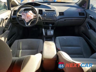 Zdjęcie 8 z 11 samochodu: 2010 HONDA CIVIC LX VIN:19XFA1F53AE029078 - miniatura