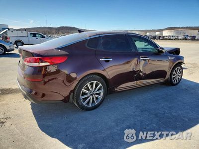 Piąte zdjęcie samochodu w środku: 2019 KIA OPTIMA VIN:5XXGT4L33KG355622 - miniatura