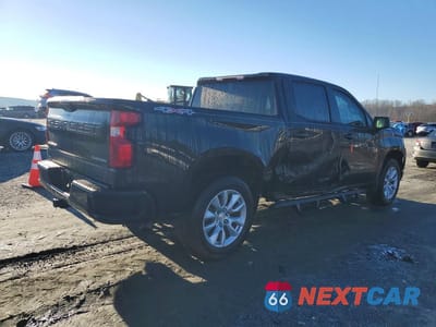 Trzecie zdjęcie samochodu z tyłu: 2022 CHEVROLET SILVERADO K1500 CUSTOM VIN:3GCPDBEK5NG564545 - miniatura