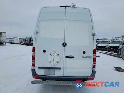 Zdjęcie 6 z 12 samochodu: 2012 MERCEDES-BENZ SPRINTER 2500 VIN:WD3PE8CBXC5680468 - miniatura
