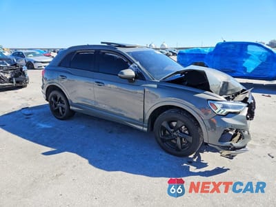 Czwarte zdjęcie samochodu z boku: 2021 AUDI Q3 PREMIUM PLUS 40 VIN:WA1BUCF3XM1083303 - miniatura