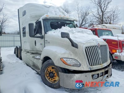 2018 INTERNATIONAL LT625 3HSDZAPR8JN755124 - główne zdjęcie licytacji z USA - miniatura