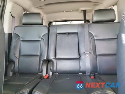 Zdjęcie 10 z 13 samochodu: 2020 CHEVROLET SUBURBAN K1500 LS VIN:1GNSKGKCXLR228372 - miniatura