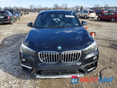 Piąte zdjęcie samochodu w środku: 2018 BMW X1 XDRIVE28I VIN:WBXHT3Z39J4A65924 - miniatura