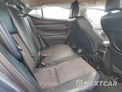 Zdjęcie 10 z 12 samochodu: 2018 TOYOTA COROLLA SE VIN:5YFBURHE6JP801301 - miniatura