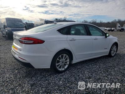 Trzecie zdjęcie samochodu z tyłu: 2019 FORD FUSION SE VIN:3FA6P0LU5KR124794 - miniatura