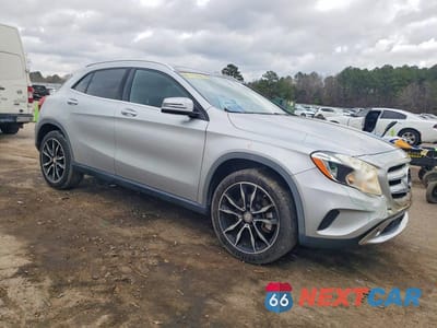 Czwarte zdjęcie samochodu z boku: 2017 MERCEDES-BENZ GLA 250 VIN:WDCTG4EB0HJ345474 - miniatura