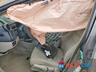 Zdjęcie 7 z 11 samochodu: 2010 HONDA INSIGHT EX VIN:JHMZE2H77AS002547 - miniatura