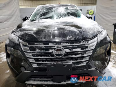 Piąte zdjęcie samochodu w środku: 2024 NISSAN ROGUE SV VIN:5N1BT3BB5RC742594 - miniatura