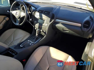 Zdjęcie 8 z 12 samochodu: 2009 MERCEDES-BENZ SLK 350 VIN:WDBWK58F29F190984 - miniatura