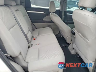 Zdjęcie 11 z 12 samochodu: 2014 TOYOTA HIGHLANDER LE VIN:5TDZARFH9ES004705 - miniatura