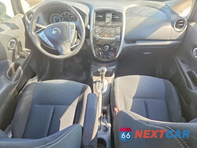 Zdjęcie 8 z 13 samochodu: 2016 NISSAN VERSA NOTE S VIN:3N1CE2CP1GL396507 - miniatura