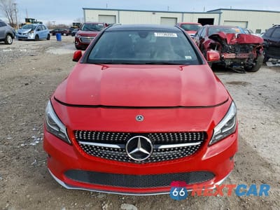 Piąte zdjęcie samochodu w środku: 2018 MERCEDES-BENZ CLA 250 4MATIC VIN:WDDSJ4GB4JN551384 - miniatura