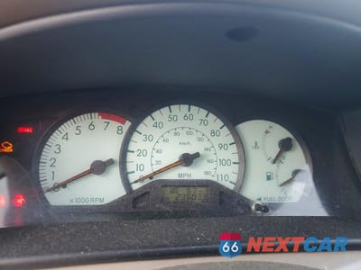 Zdjęcie 9 z 11 samochodu: 2003 TOYOTA COROLLA LE VIN:JTDBR32E030026448 - miniatura