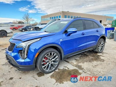 2021 CADILLAC XT4 SPORT 1GYFZFR45MF013719 - główne zdjęcie licytacji z USA - miniatura