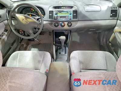 Zdjęcie 8 z 11 samochodu: 2003 TOYOTA CAMRY LE VIN:4T1BF32K53U548219 - miniatura