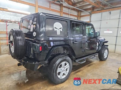 Trzecie zdjęcie samochodu z tyłu: 2020 JEEP WRANGLER UNLIMITED SPORT VIN:1C4HJXDN7LW347552 - miniatura