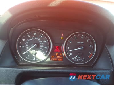 Zdjęcie 9 z 13 samochodu: 2014 BMW X1 XDRIVE28I VIN:WBAVL1C51EVY21724 - miniatura