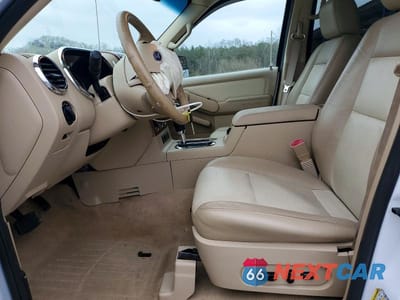 Zdjęcie 7 z 12 samochodu: 2006 FORD EXPLORER EDDIE BAUER VIN:1FMEU74E06UA84049 - miniatura