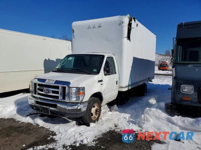 Drugie zdjęcie samochodu z przodu: 2015 FORD E350 BOX TRUCK VIN:1FDWE3FL5FDA00409 - miniatura