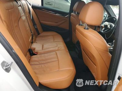 Zdjęcie 10 z 12 samochodu: 2021 BMW 530 I VIN:WBA53BH0XMCG37592 - miniatura