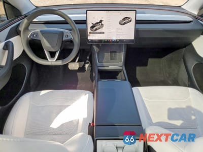 Zdjęcie 8 z 12 samochodu: 2026 TESLA MODEL Y VIN:7SAYGDED4TF374394 - miniatura