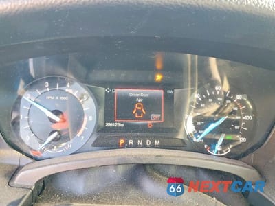 Zdjęcie 9 z 12 samochodu: 2015 FORD EXPEDITION XLT VIN:1FMJU1HT0FEF47886 - miniatura