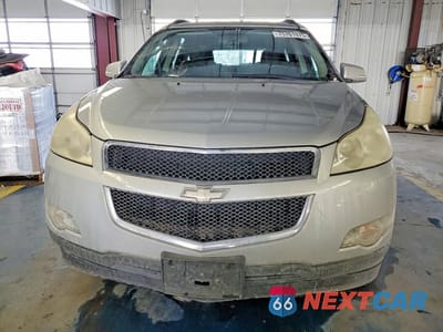 Piąte zdjęcie samochodu w środku: 2011 CHEVROLET TRAVERSE LT VIN:1GNKRGED4BJ192174 - miniatura